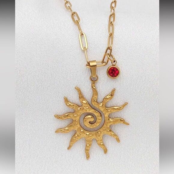 Gold Sun Pendant Necklace A1367 - Picture 1 of 4